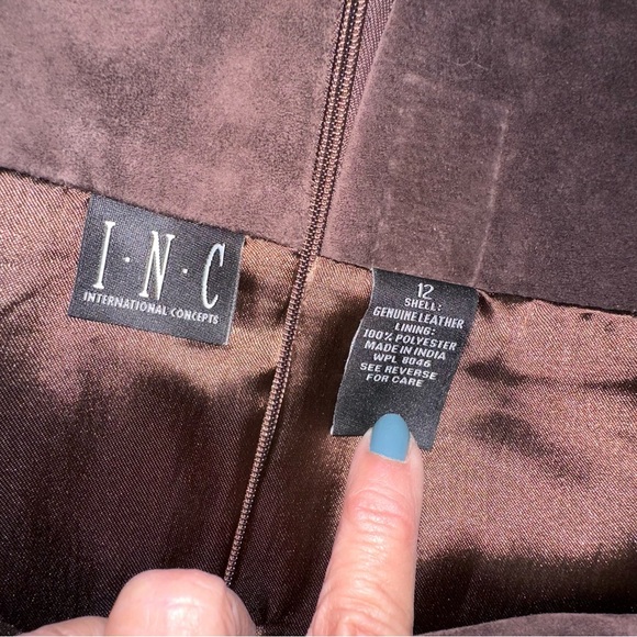 INC chocolate brown Y2K suede skirt with fringe belt-size 12 - Picture 6 of 8